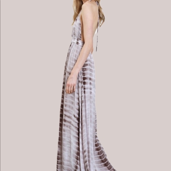 ✨New✨ Gorgeous Tie Dye Maxi Dress - Picture 2 of 7